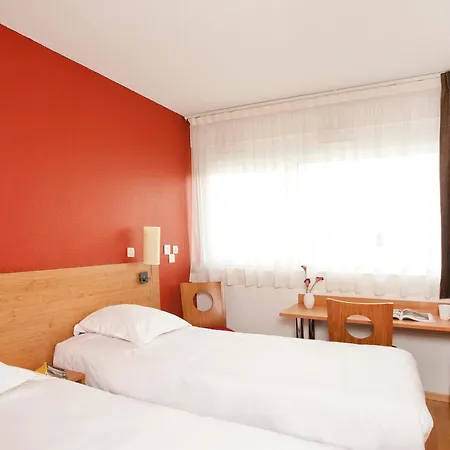 Aparthotel Sejours & Affaires Leonard De Vinci 2*