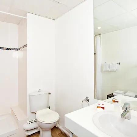 Sejours & Affaires Leonard De Vinci 2*