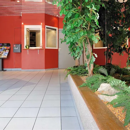 Hotel apartamentowy Sejours & Affaires Leonard De Vinci