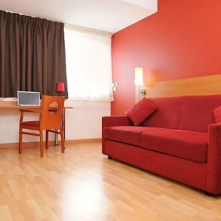 Séjours&affaires Léonard De Vinci 2*