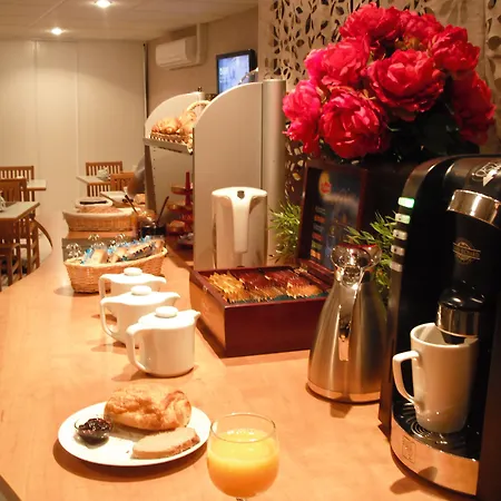 Sejours & Affaires Leonard De Vinci Hotel apartamentowy 2*