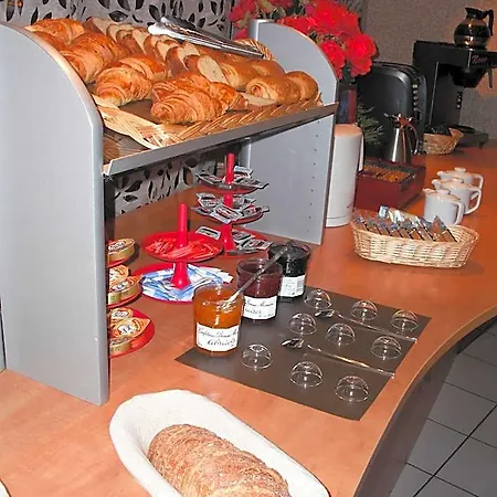 Sejours & Affaires Leonard De Vinci 2* Tours
