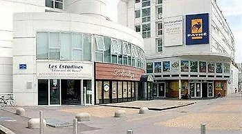 Apartmanhotel Sejours & Affaires Leonard De Vinci