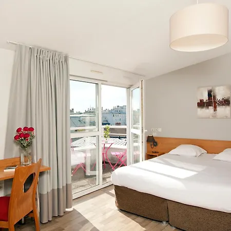 Sejours & Affaires Leonard De Vinci 2*