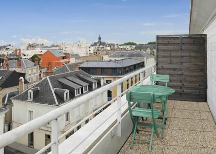 Aparthotel Sejours & Affaires Leonard De Vinci