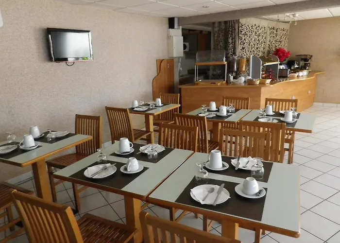 Séjours&affaires Léonard De Vinci Aparthotel 2*