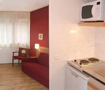 Sejours & Affaires Leonard De Vinci 2* Tours