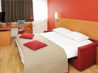 Sejours & Affaires Leonard De Vinci 2*